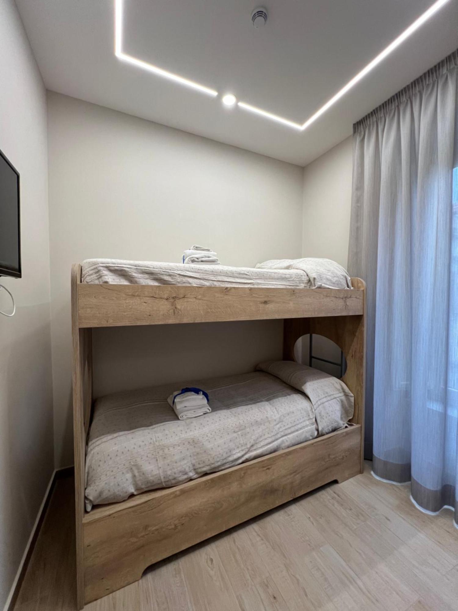 Relais Piazza Del Plebiscito B&B Неаполь Экстерьер фото