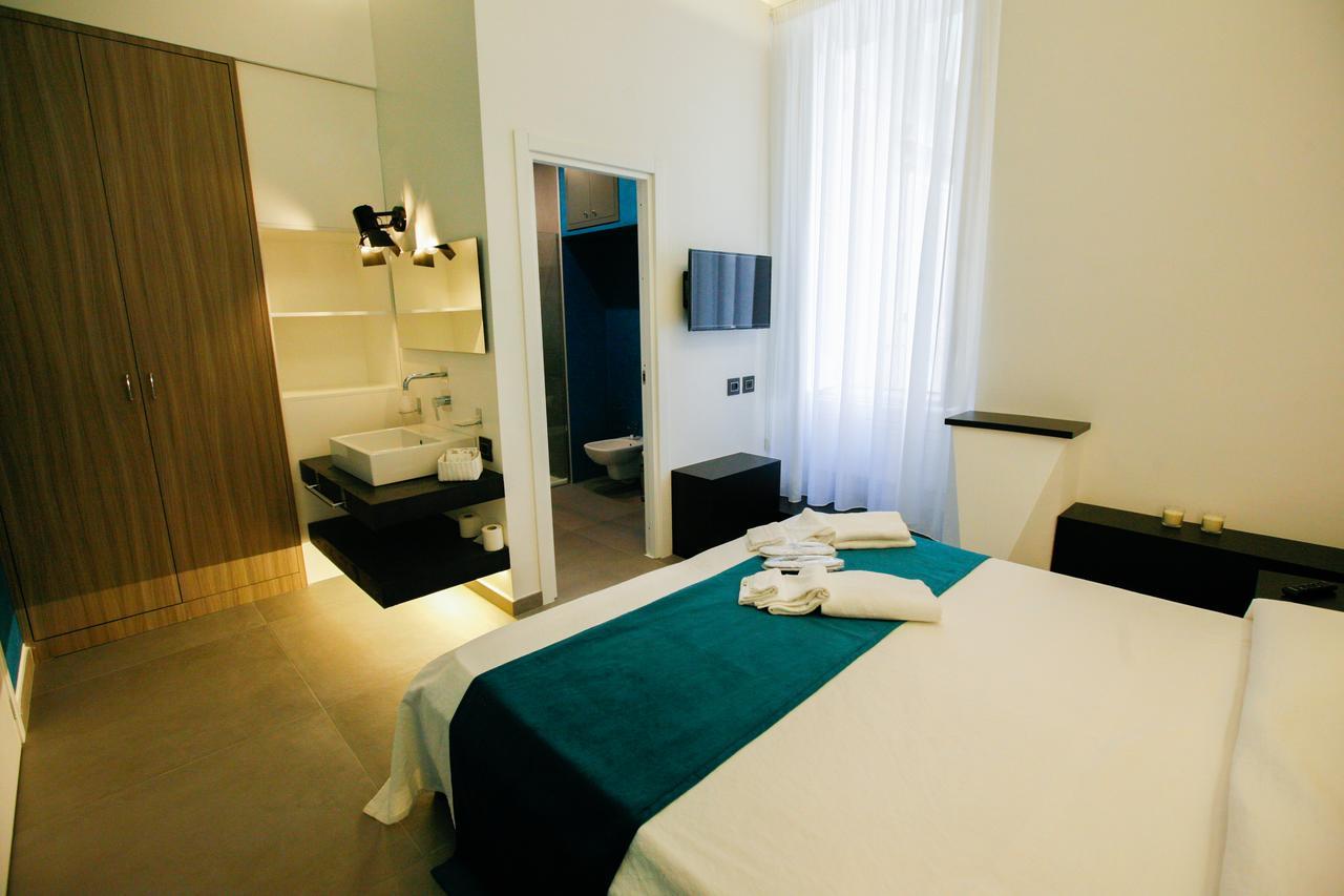 Relais Piazza Del Plebiscito B&B Неаполь Экстерьер фото