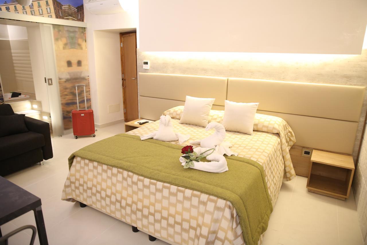 Relais Piazza Del Plebiscito B&B Неаполь Экстерьер фото